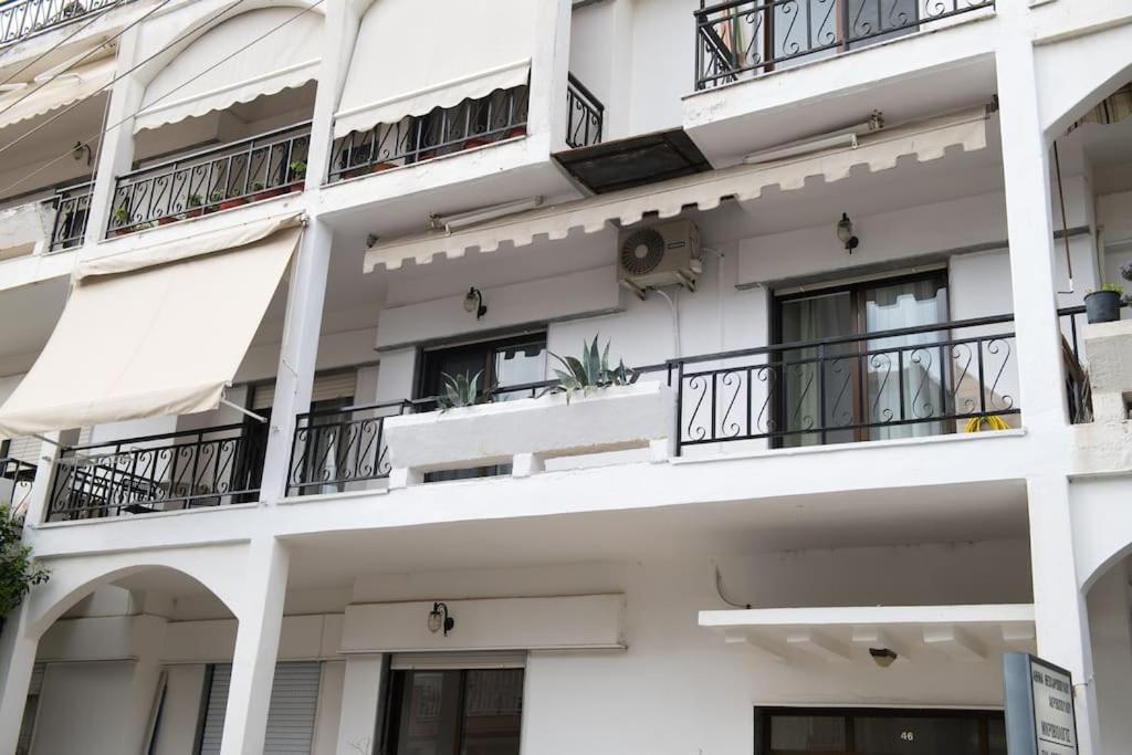 Markopoulosapartments Nea Moudania Eksteriør billede